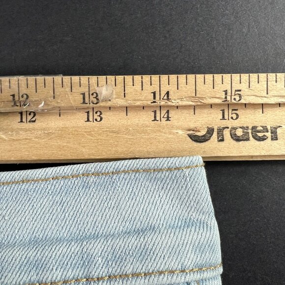 Levi's Jeans Women's 29x32* Ribcage High Rise Boot Cut Light Blue Denim Tag 30 - Picture 16 of 16